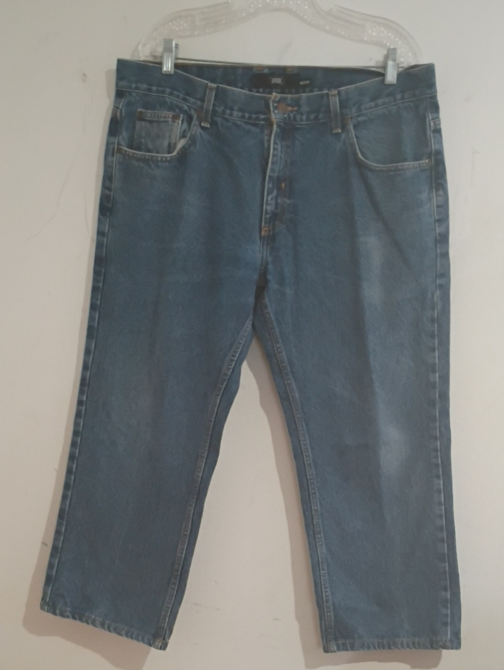 Men's Relaxed Fit Denim Jeans in Medium Blue